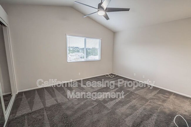 Building Photo - 28552 Avocado Pl