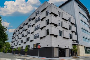 Building Photo - Moxie @ JSQ
