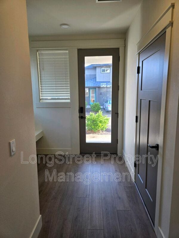 Building Photo - 1947 SW Stanford St