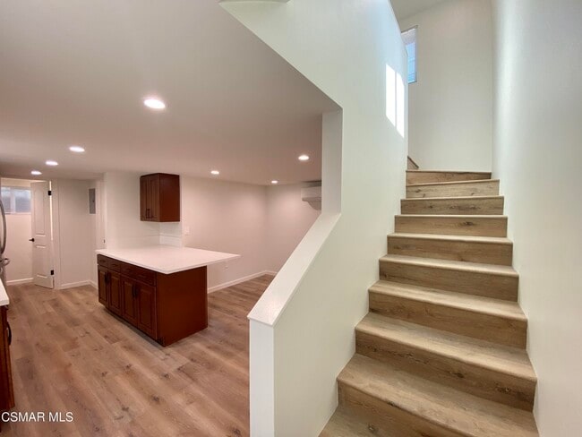 Building Photo - 423 Saratoga St