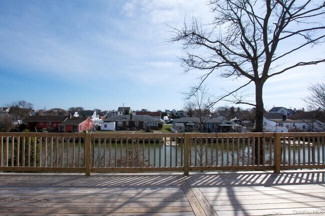 Building Photo - 126 Trafalgar Dr