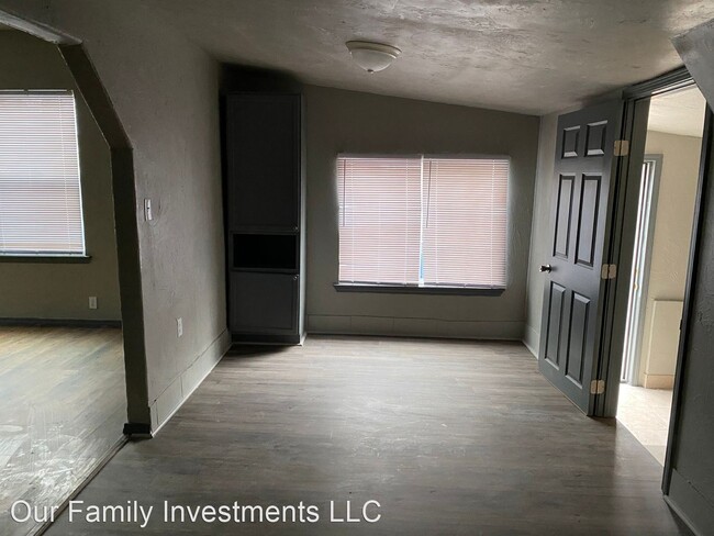 Building Photo - 4 br, 1.5 bath House - 637 E 52Nd St N.