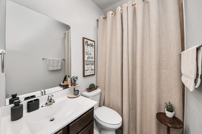 Building Photo - 4315 Nervesa Dr.