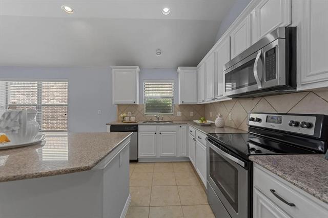 Building Photo - 11913 Summer Springs Dr