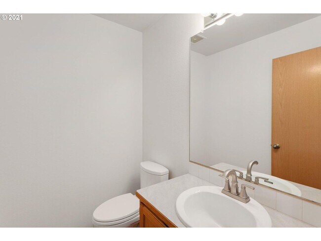 Building Photo - 4 Bedroom Bethany Home on a Large Corner L...