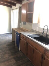 Building Photo - 471 Burlando Rd