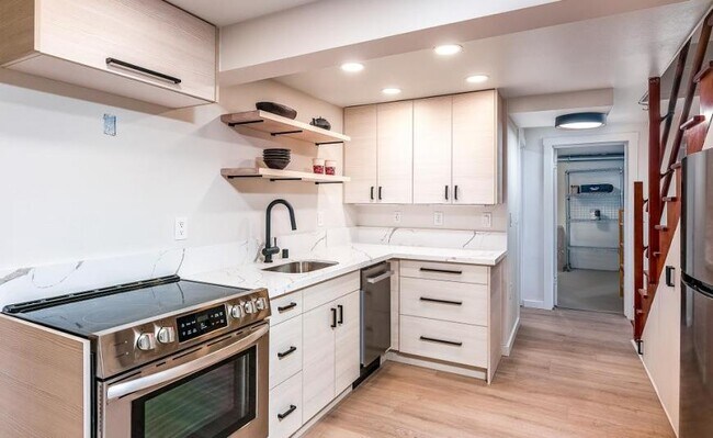 Primary Photo - 1 bedroom in Seattle WA 98136