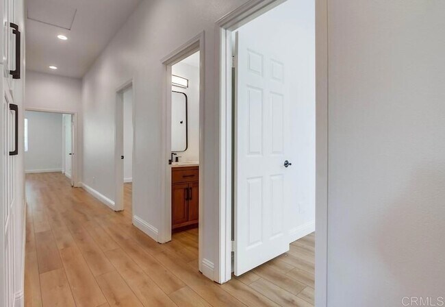 Building Photo - 774 Glenhart Pl