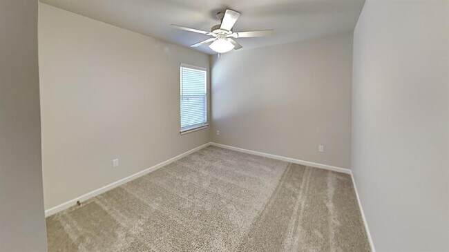 Building Photo - 487 Hardesty Dr