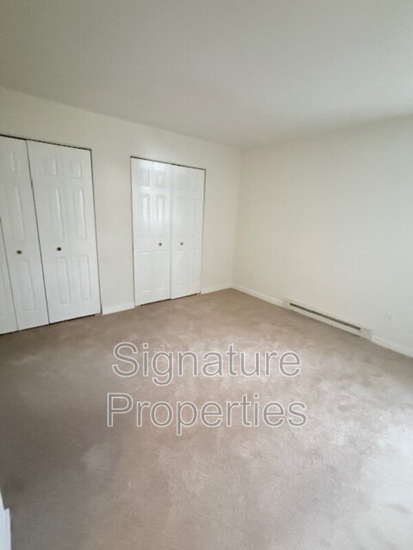 Building Photo - 4501 Bridgewood Rd