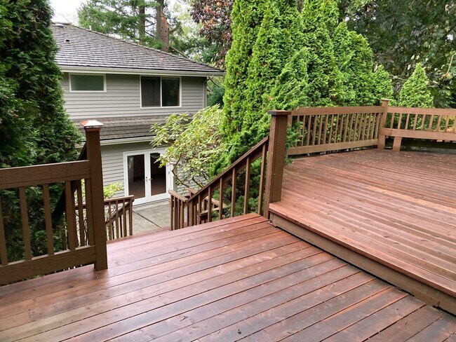 Building Photo - 3bd/3.5ba in Summit Executive Neighborhood