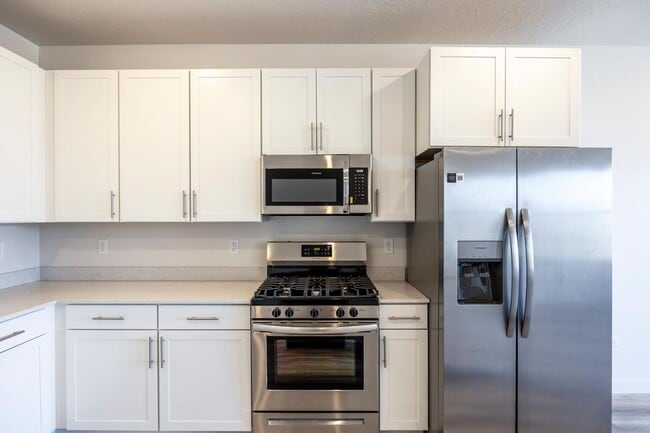 Building Photo - Recently Built Heber City Rental – Bright,...