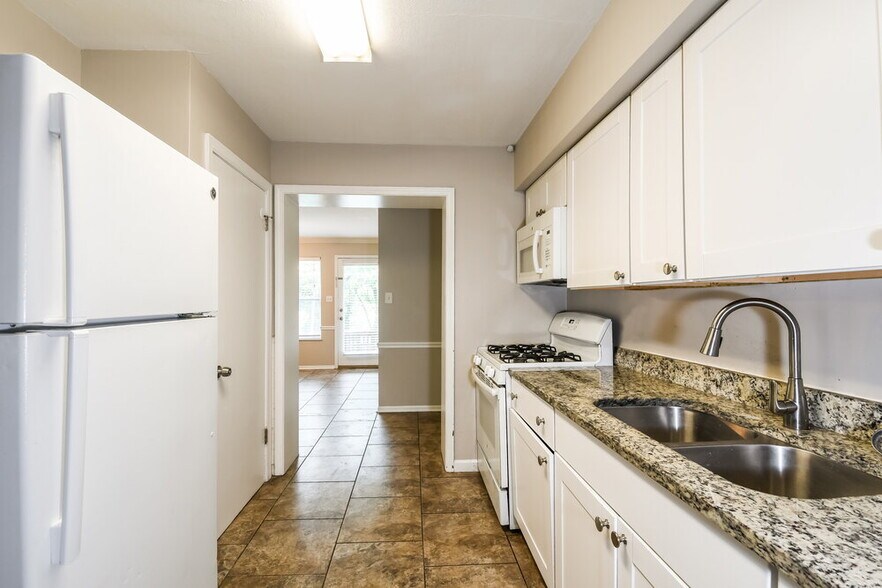 Building Photo - 1249 Waldorf Dr