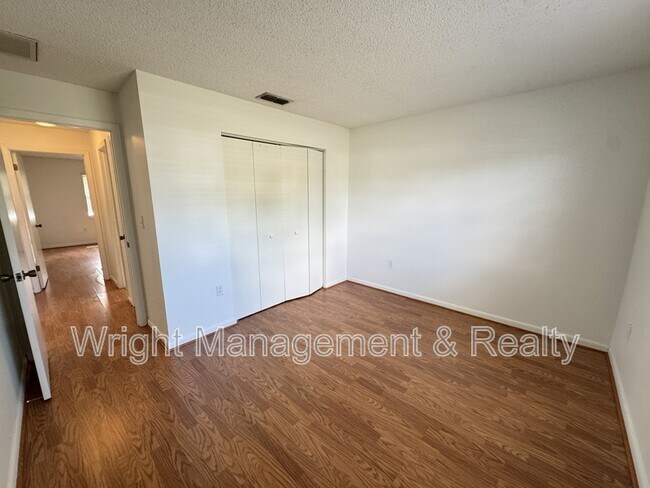 Building Photo - 7908 Knight Dr
