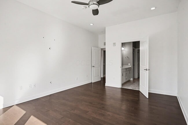 Building Photo - 828 Bobcat Ave