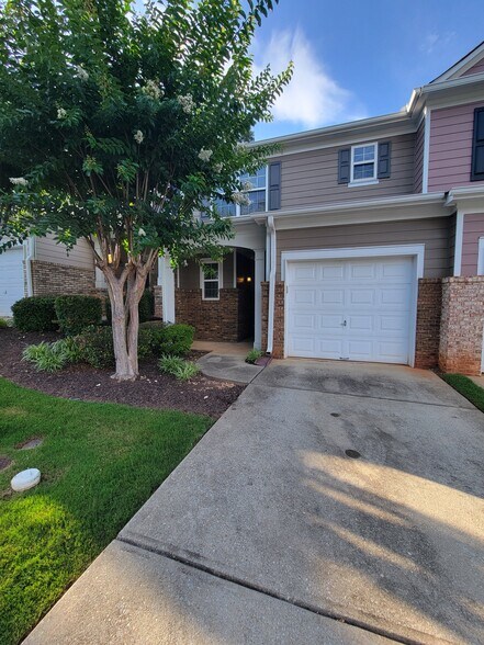 Primary Photo - 3976 Carlinswood Way