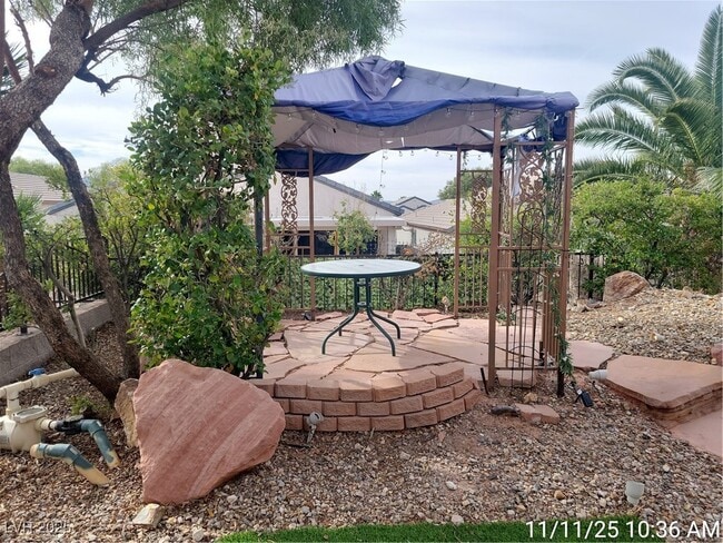 Building Photo - 2335 Meteor Shower St