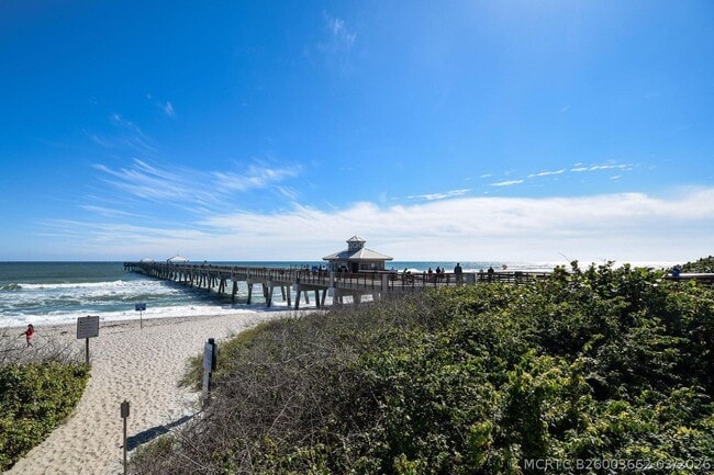 Building Photo - 1007 Ocean Dunes Cir
