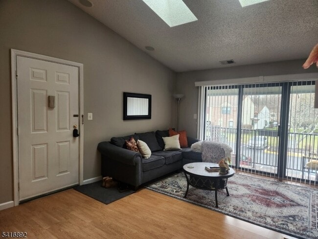 Building Photo - 330 Penns Way