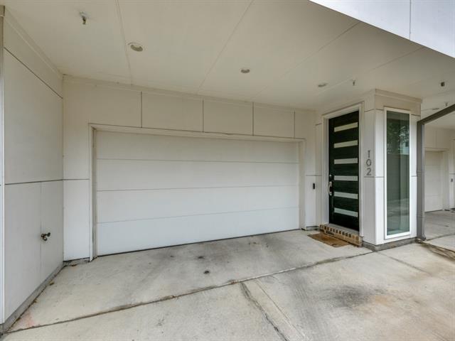 Building Photo - 5711 Bryan Pkwy