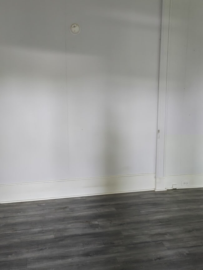 Building Photo - 130 Hatton St