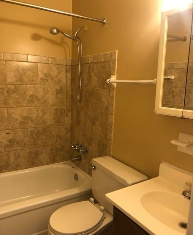 Building Photo - 5570 Maple Canyon Ave