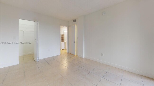 Building Photo - 8215 SW 152nd Ave