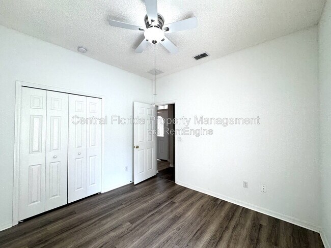 Building Photo - 5716 Port Concorde Ln