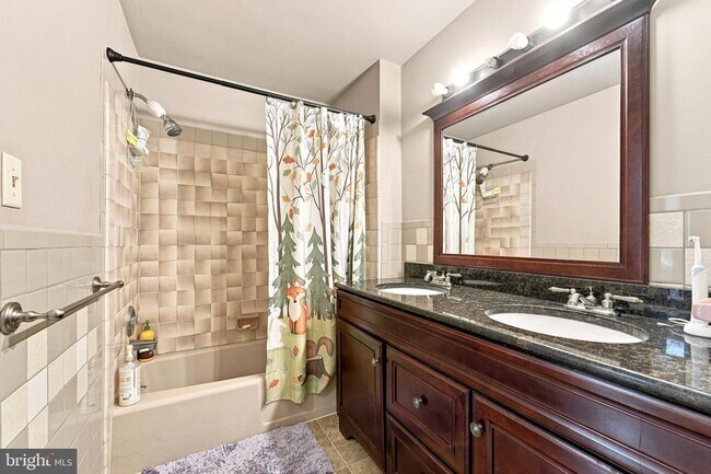Building Photo - 315 Pheasant Hill Dr