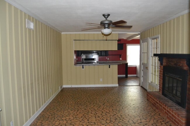 Building Photo - 1606 Sterling Dr