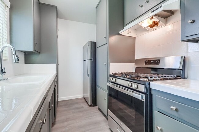 Interior Photo - 6803 Brynhurst Ave