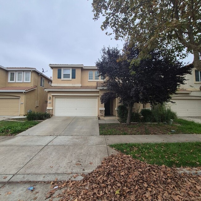 Building Photo - Natomas Home available for Speedy Move in.