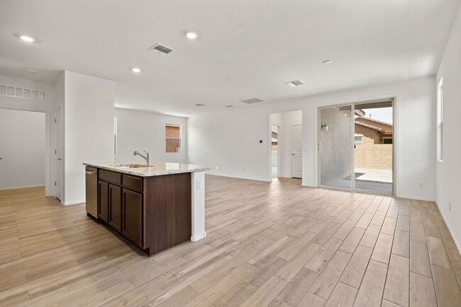 Building Photo - Beautiful Brand New 3 Bedroom Home with De...