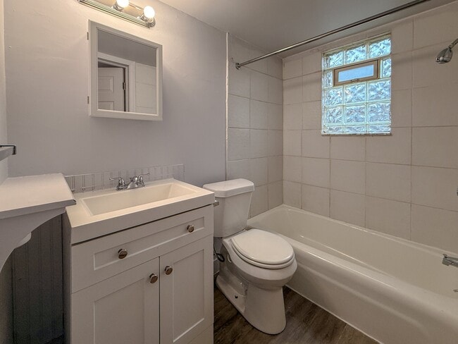 Bathroom - Cavanaugh Flatz