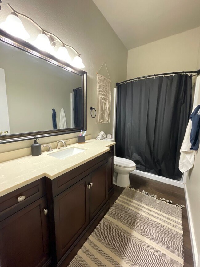Building Photo - 15303 Faircrest court