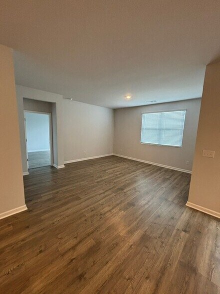 Building Photo - 416 Lauren Ln
