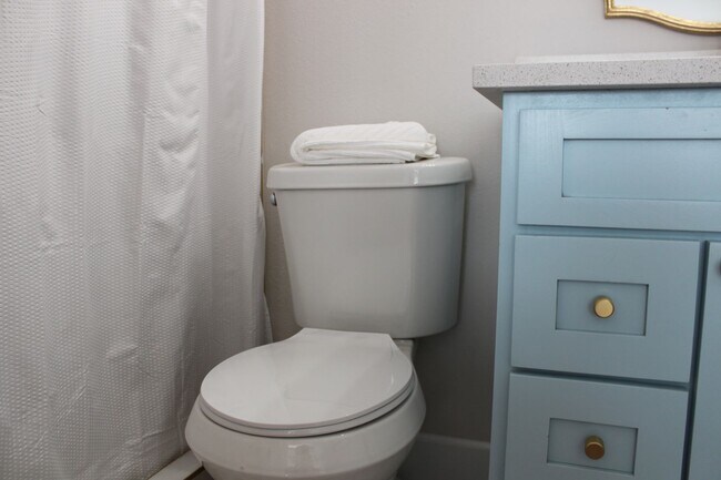 Building Photo - Rosedale