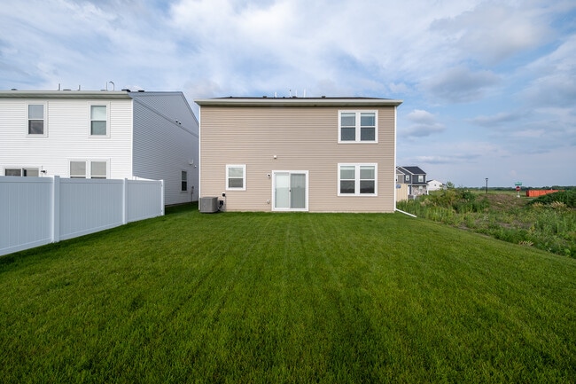 Building Photo - 15083 Athgoe Dr