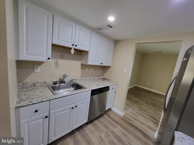 Building Photo - 152 Seagull Dr