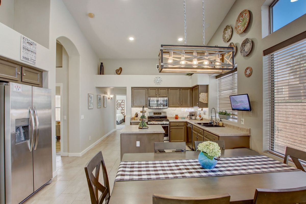 Building Photo - 5432 W Muriel Dr