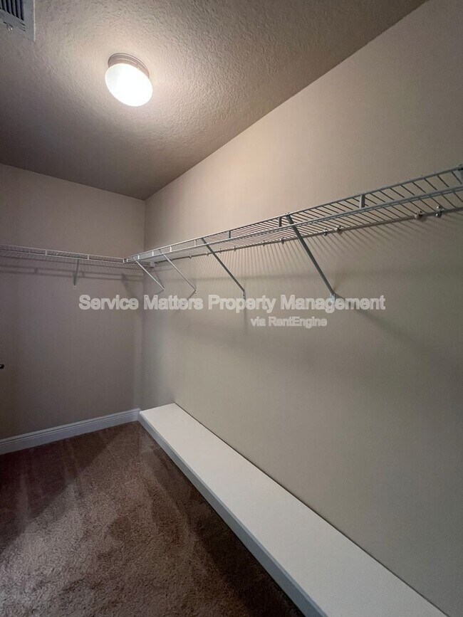 Building Photo - 4496 Fiske St