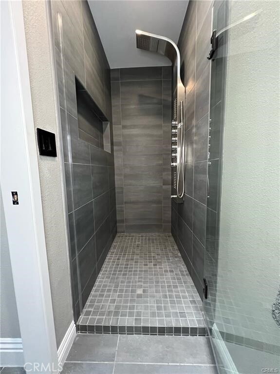 Building Photo - 7911 Woodlake Dr