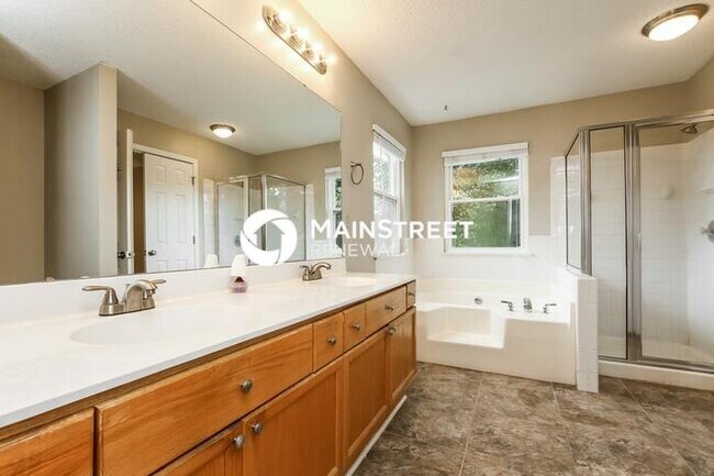 Building Photo - 4 Bedroom Pet-Friendly Home in Mooresville, NC with Main Street Renewal