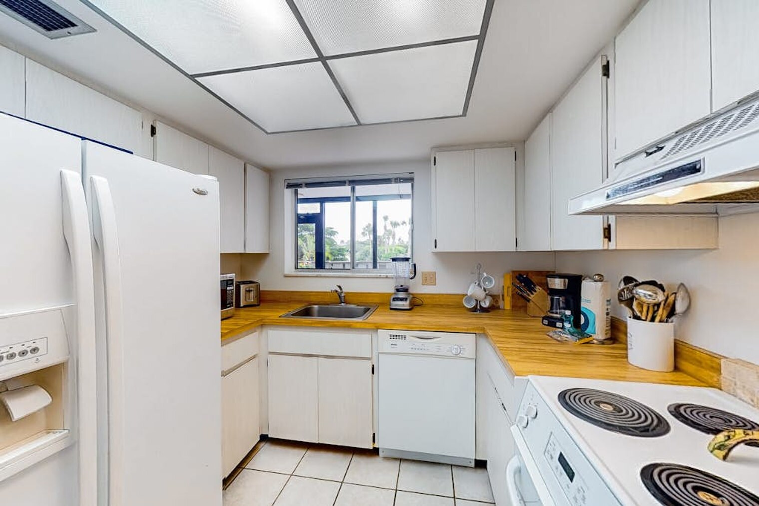 Building Photo - 6400 Flotilla Dr