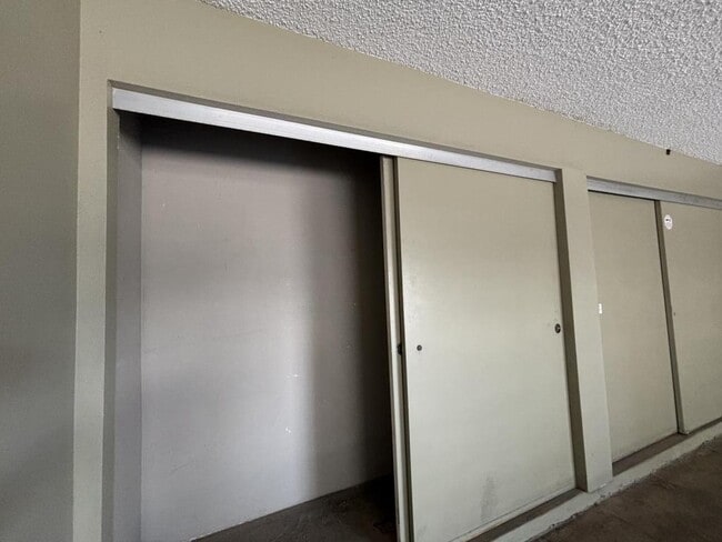 Building Photo - 91-269 Hanapouli Cir, unit 15I