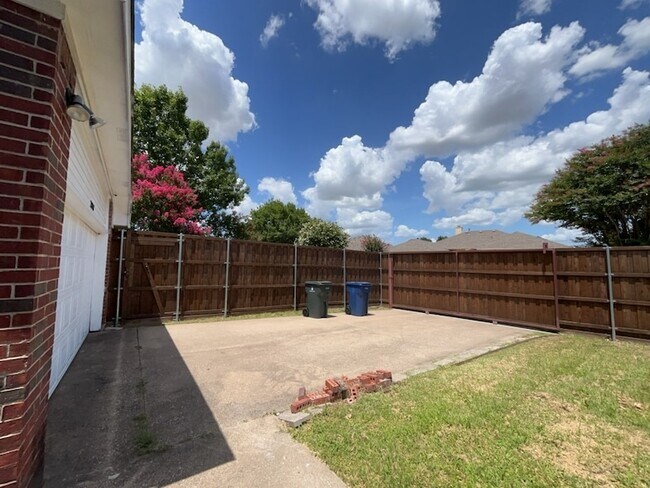 Building Photo - 2818 Pecan Meadow Dr
