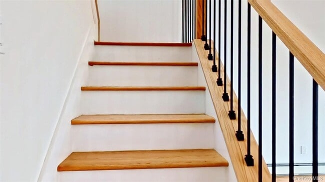 Building Photo - 262 Tamerisk Ln