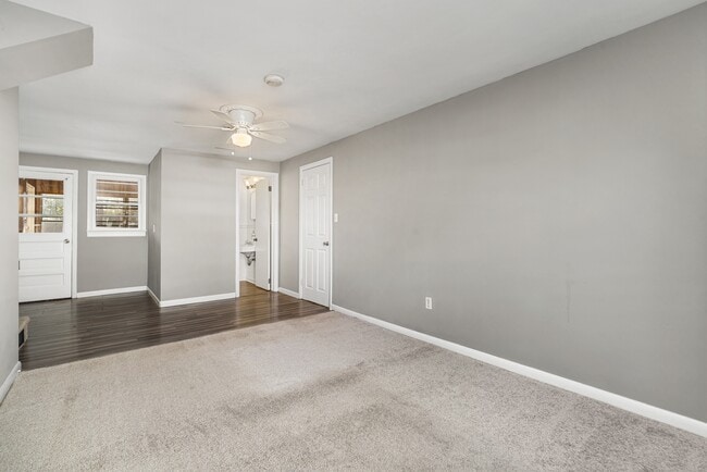 Building Photo - 509 Frank Ln