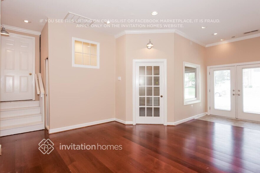 Building Photo - 5925 Mapleview Pl