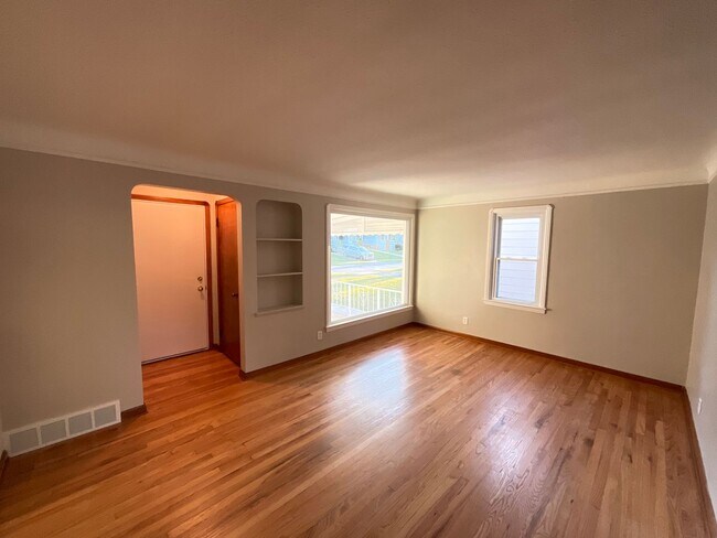 Building Photo - 5418 Charles Ave